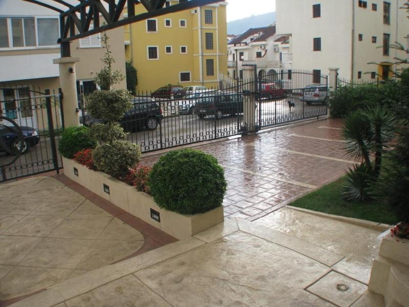 Apartmani Mirenza 布德瓦 外观 照片